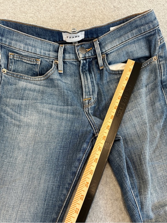 Frame Denim Men's L’Home Slim Straight Jeans in Mid Blue Wash - Picture 10 of 11